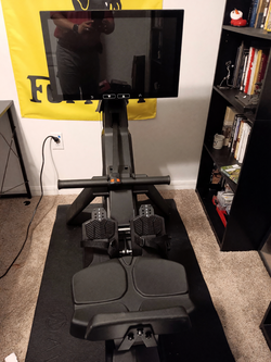 2023 Aviron Strong Rower – Like New, 22” HD Touchscreen - Winter Haven, FL