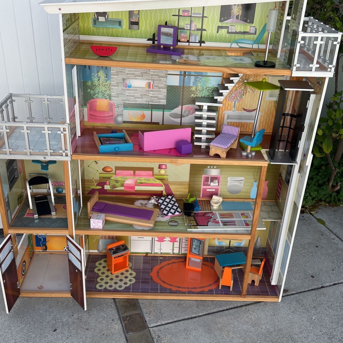 Large Kid Craft Doll House