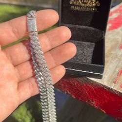 925 Silver Moissanite cuban link 8mm 18 length chain