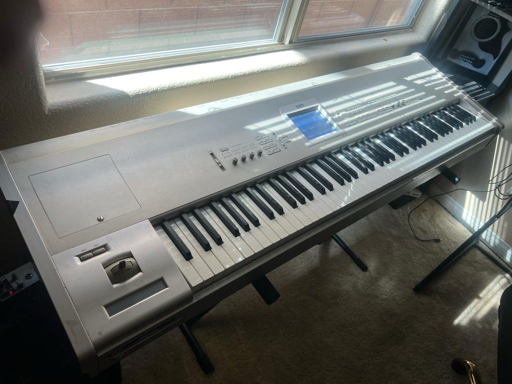 Triton Studio Electric Piano/Keyboard
