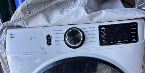 GE Gas Dryer – Like New (Used Less Than 5 Months)