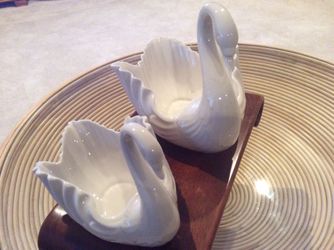 Lenox Mother and Child Swan