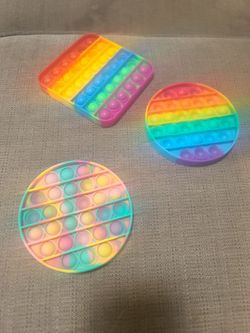 3 pop-up toys