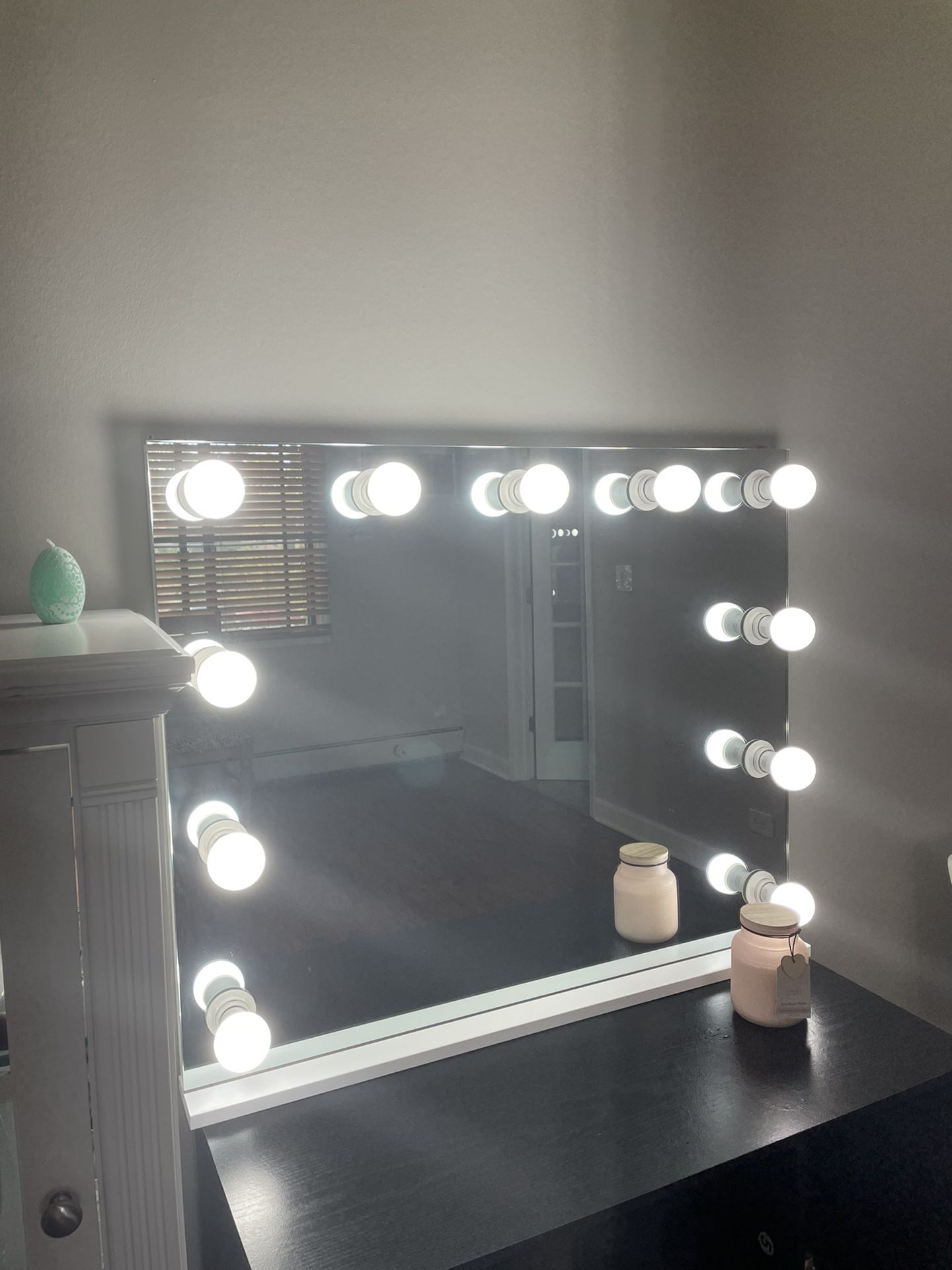 New Lighted Mirror  With Lights🌹   Size: 36*30 In