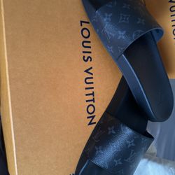 BRAND NEW Louis Vuitton Sandals 