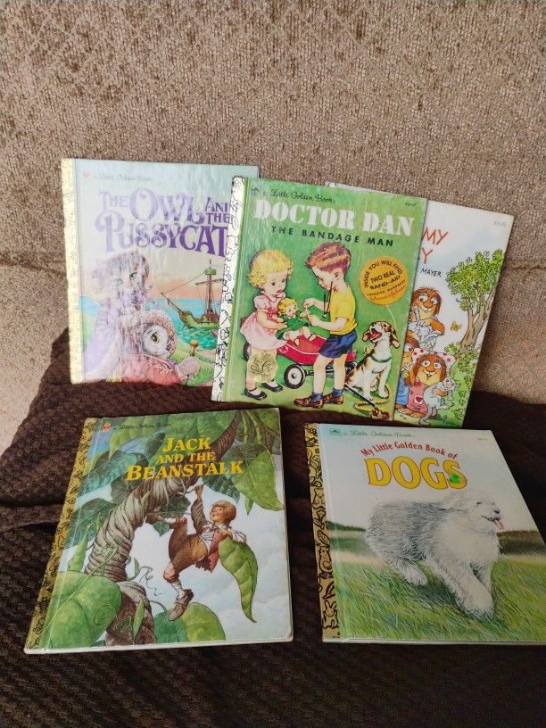 5 Little Golden Books, Used But In Good Shape. No Torn Paged..