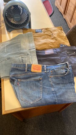 (4) used 42x30 1 is Levi’s