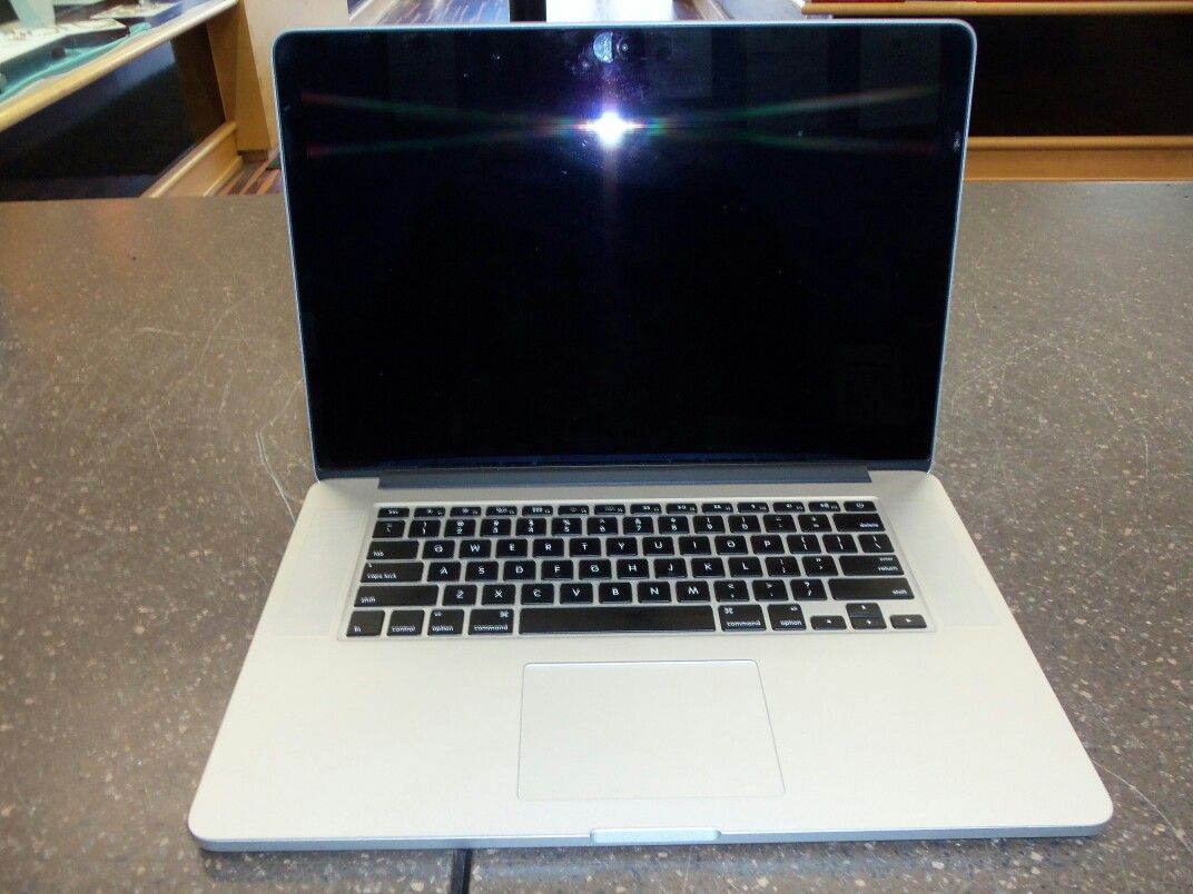 Apple MacBook Pro 2013 (EM)