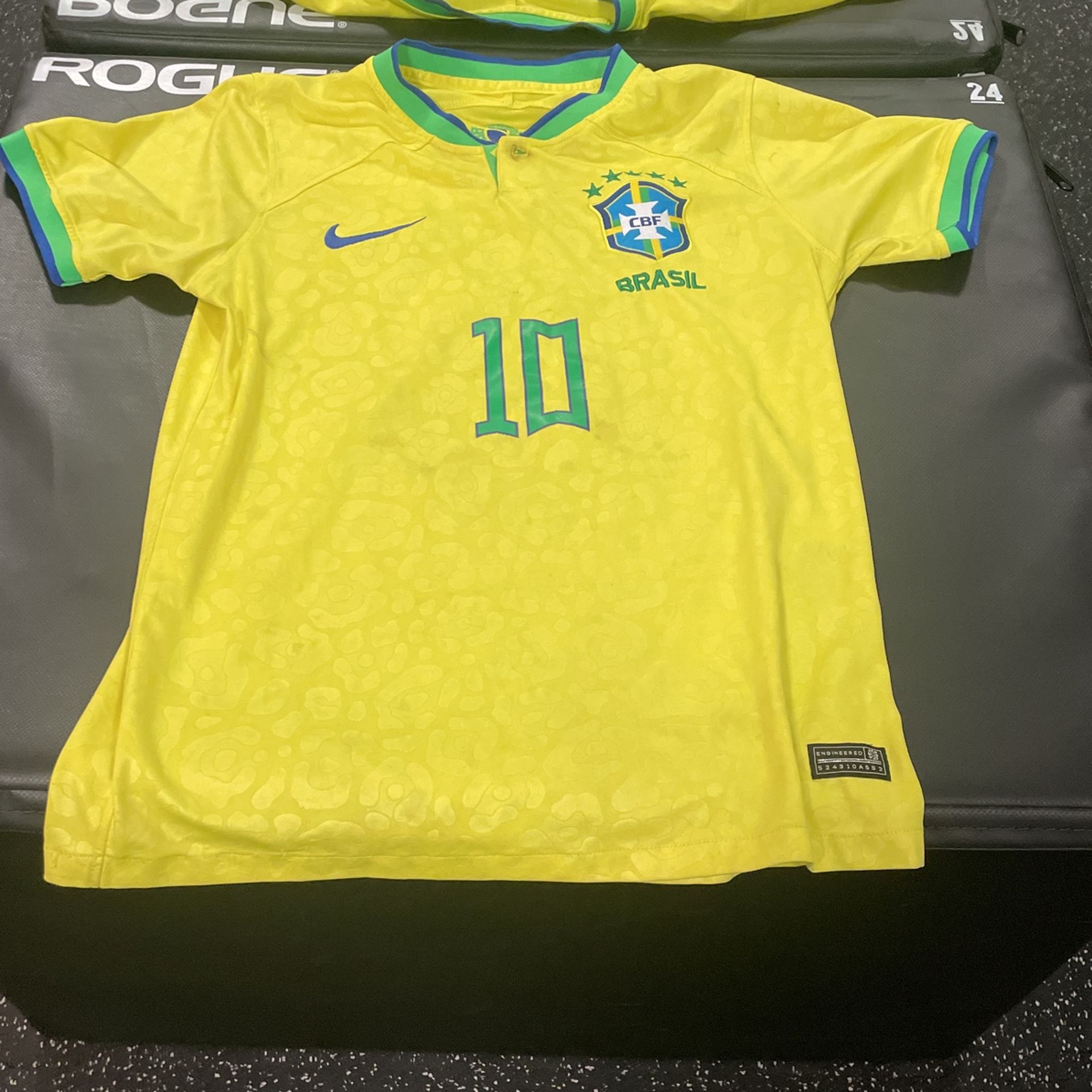 Large Vinicius Junior Brazil 22-23 soccer jersey