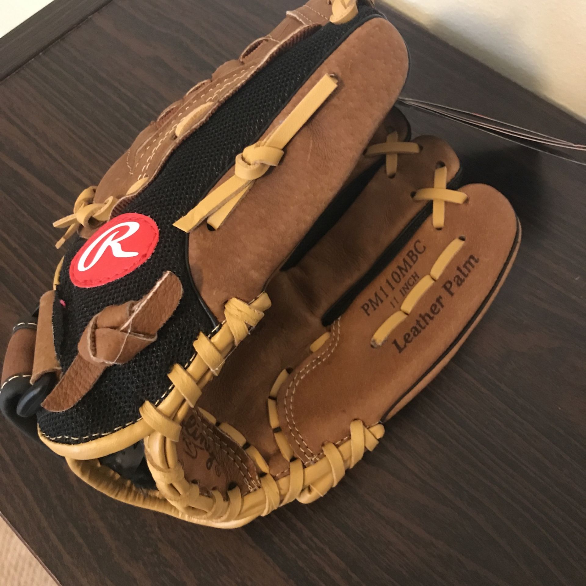New Rawlings Kids Softball glove