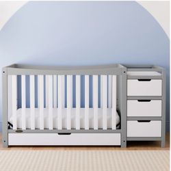 Graco 4 in 1 Crib and Changer