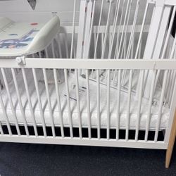 Baby crib/bed, Changing Board, Mattress , Two Baby Gate 
