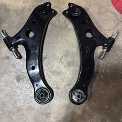 2007-20011 Toyota Camry Lowe Controll Arms