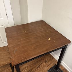 Kitchen/Dining Table with 4 Chairs