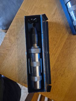 Impact screw driver