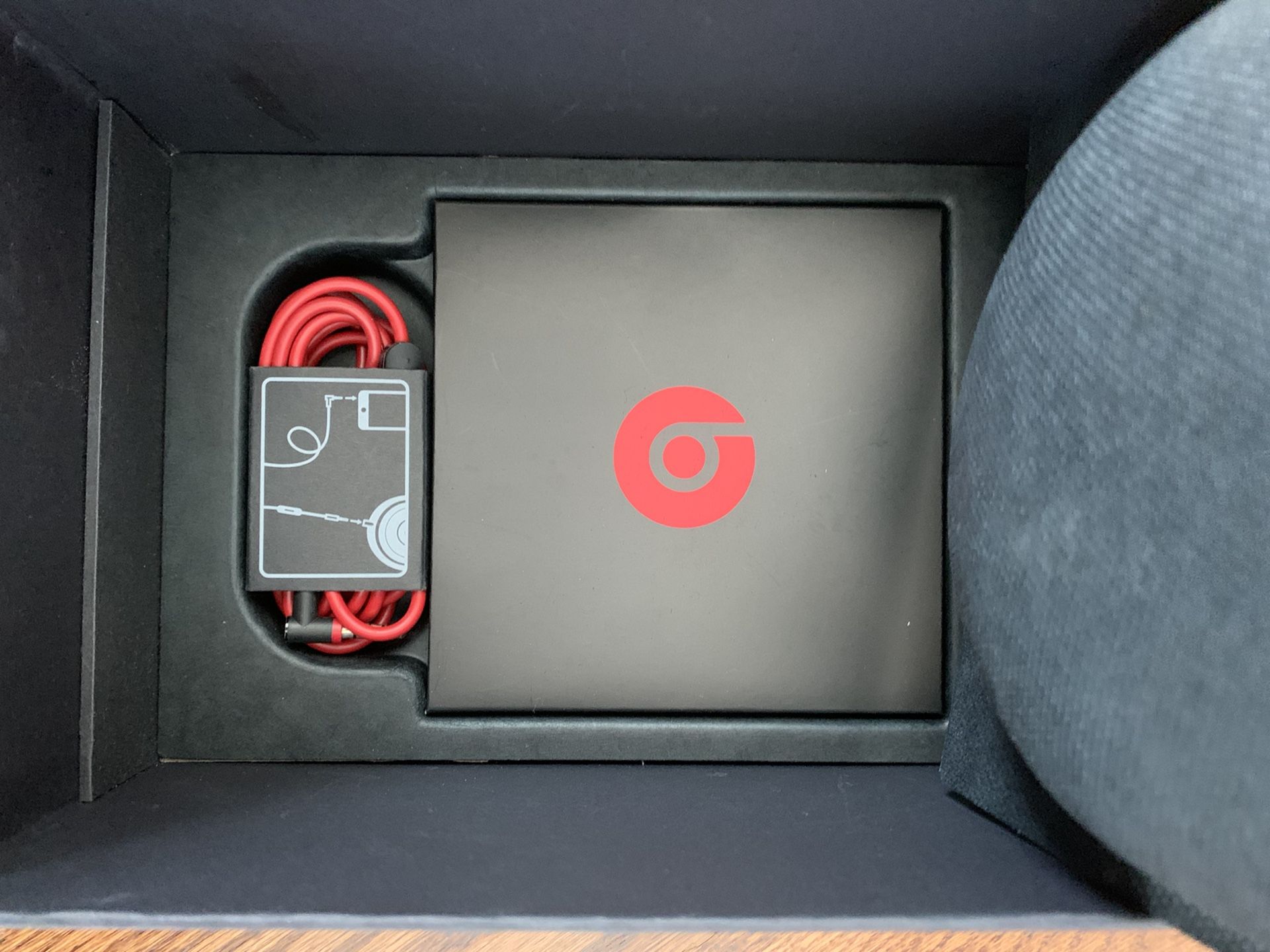 Beats Solo 2 in excellent condition for sale