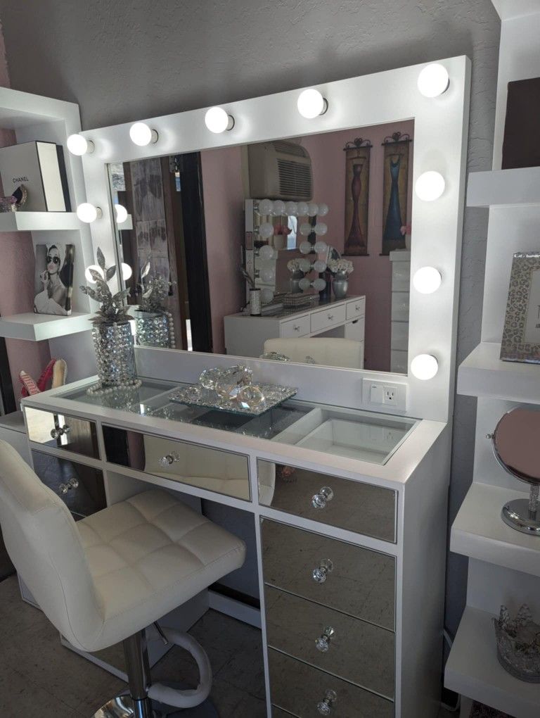 Beautiful Vanity 