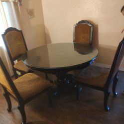 Dinning Table  With Round Glass Top