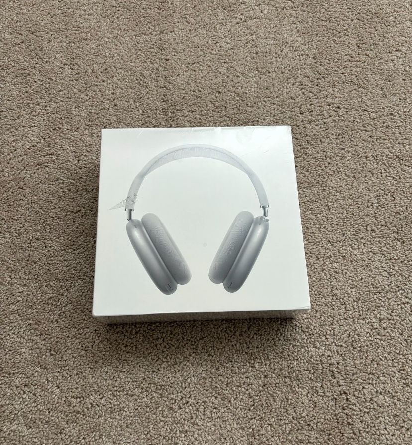 Apple AirPods Max Silver Brand New