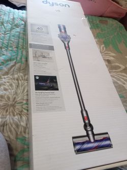 Brand New Dyson v8 in box never opened