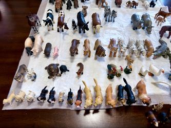 Schleich animal figures (90 pieces)