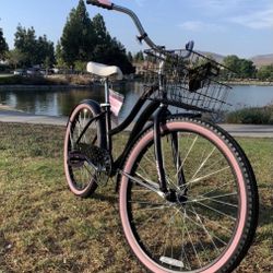 New Beautiful 🌸 Beach Cruiser Ladies Women’s Girls Bike Bicycle 26” Tires Standard Size Comfortable