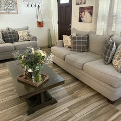 Dinning Room  Seat.     OBO