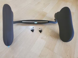 Headrest when traveling like new