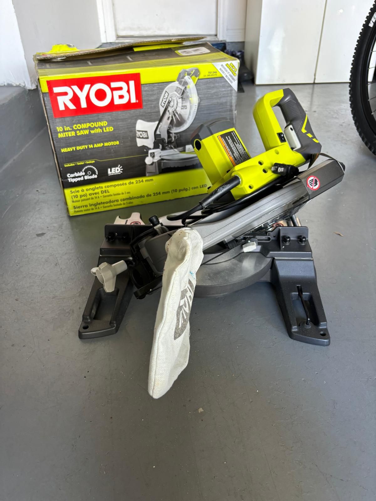 Ryobi 10” Compound Miter Saw with LED – 14 Amp Motor
