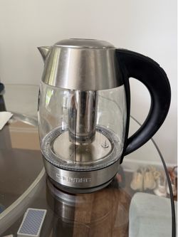Chefman Electric Kettle with Infusor