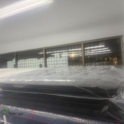 QUEEN SIZE AIRELOOM MATTRESS & BOX SPRING BED SET