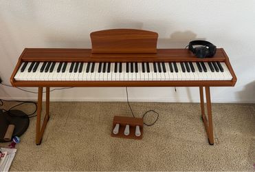Ktaxon 88-Key Semi-Weighted Digital Piano with Stand & Triple Pedal - Excellent Condition