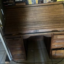 Antique Desk $1