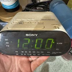 Sony Dream Machine Icf-C212 Alarm Clock Am FM Radio MUST GO!