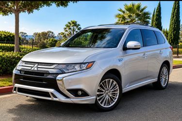 2022 Mitsubishi Outlander PHEV SEL S-AWC AWD Plug-In Hybrid – Twin Motor – Loaded – Clean Title