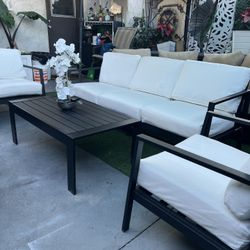 🌴🌴 Beautiful aluminum patio set with Sunbruella cushions, 4 pieces, in excellent condition