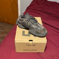 Yeezy 500