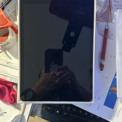 2021 Apple IPad, 9th Gen, 10.2 In/wifi/64gb Silver