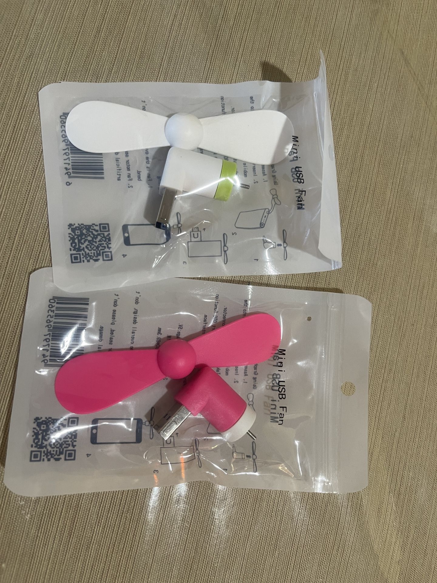 Box Of USB MINI Fan Portable Noiseless Plastic Fan