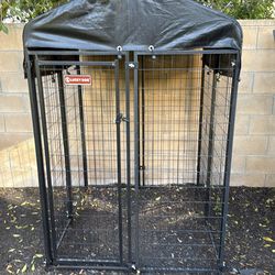 Dog kennel with door and cover