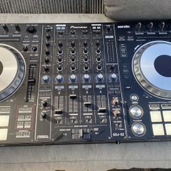 Pioneer DDJ-SZ Serato 
