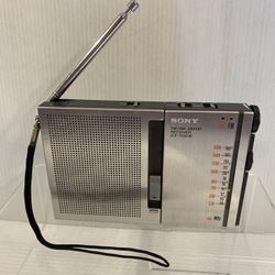 VINTAGE SONY FM/AM 2BAND RECEIVER ICF-7500W EXCELLENT RARE TESTED!