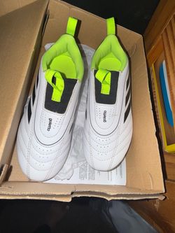 Boys Size 11 soccer cleats