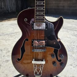 IVY Hollow Body Guitar Used (Tabacco Sunburst)