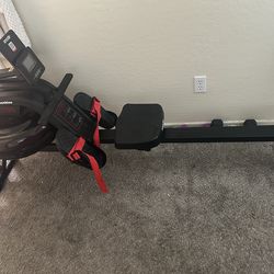 Water rowing machine.