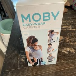 Moby Easy Wrap carrier