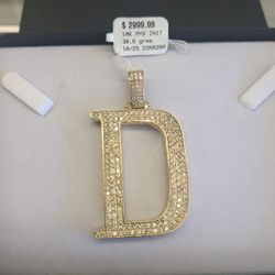 10k Solid Gold Diamond Pendant 30 .6 Grams Layway Available 10% Down If You Interested Please Make Sure You Ask For Maribel Thank You