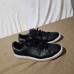 Like New Leather Puma Shoes