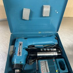 USED MAKITA CODLESS DRIVER DRILL MODEL#6093D WORKS FINE 