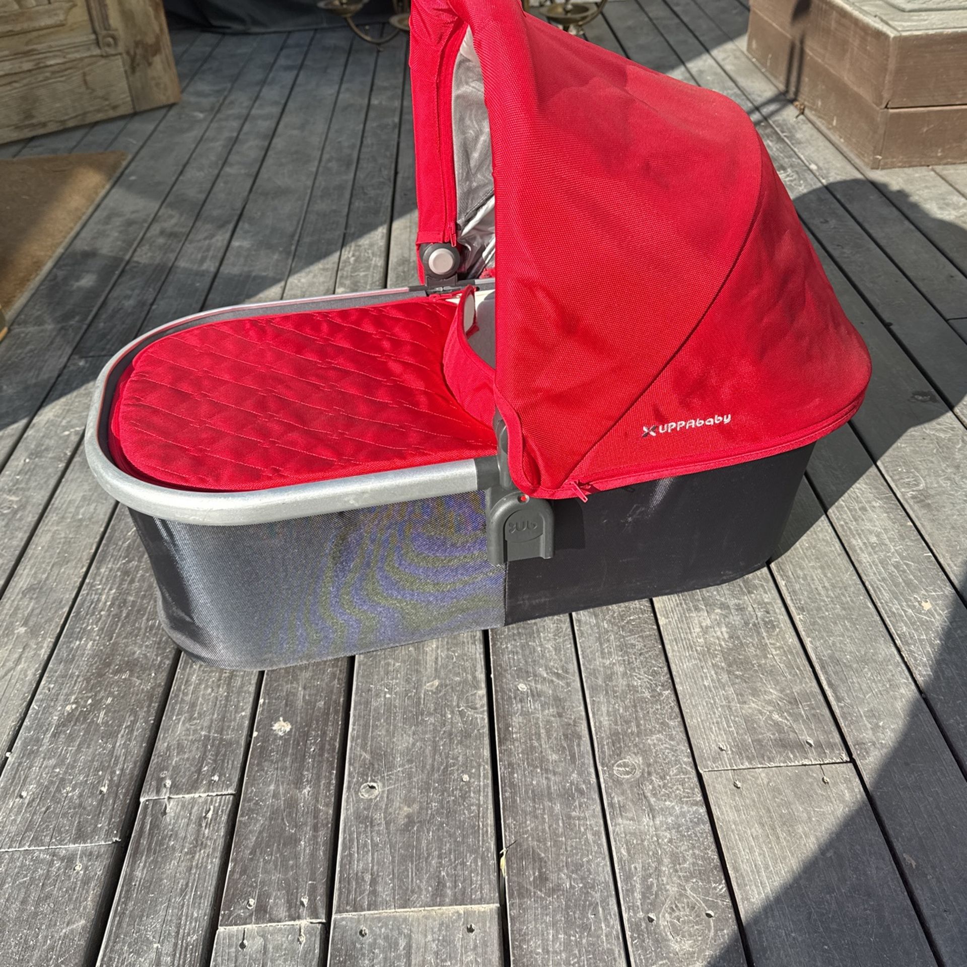 Price Reduced Uppababy Bassinet Red Great Condition $25